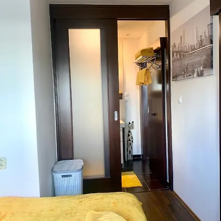 Nice, New Apt With All You Need. Great Location. *